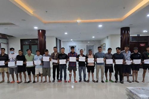Triệt phá băng nhóm giang hồ tàng trữ 10.000 viên đạn và đánh bạc