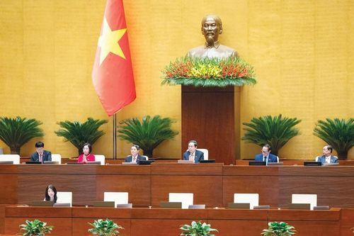 Thông qua nhiều Nghị quyết quan trọng về giám sát và Chương trình mục tiêu quốc gia