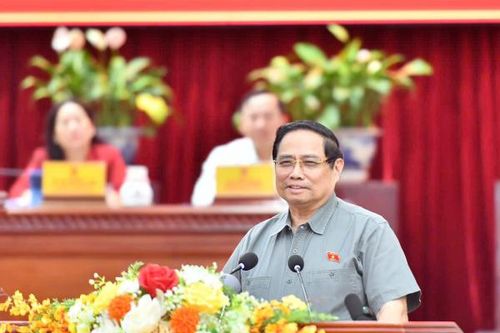 Đầu tư phát triển giáo dục và chăm lo sức khỏe của người dân là nhiệm vụ quan trọng
