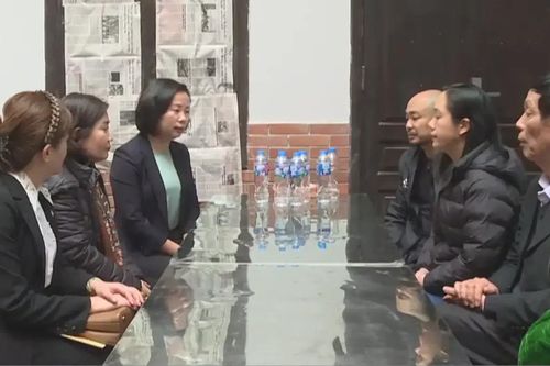 Lãnh đạo MTTQ Thành phố thăm hỏi nạn nhân vụ TNGT tại Lào Cai