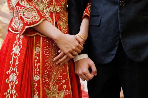 Hương ước lạ đời ở ngôi làng Trung Quốc: Kết hôn ngoại tỉnh bị phạt nặng