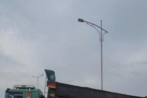Hưng Yên: Thuê xe đổ trái phép chất thải xây dựng, một cá nhân bị khởi tố
