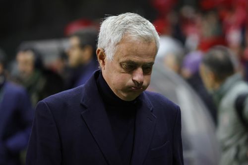 Benfica sẩy chân, Mourinho khó vô địch Bồ Đào Nha