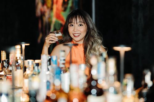 Tết muộn, công ty mở tiệc tất niên sớm 2 tháng để giữ chân nhân sự