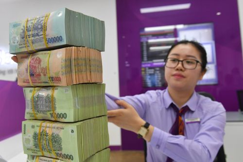 Ngân hàng 'bơm' gần 2,8 triệu tỷ ra nền kinh tế qua kênh cho vay