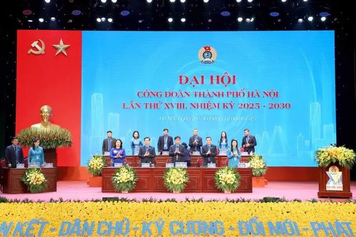 Bầu 50 người vào Ban Chấp hành Liên đoàn Lao động TP Hà Nội khóa XVIII