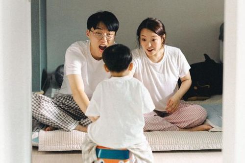 Thành công của giáo dục gia đình không đến từ may mắn, mà bắt đầu từ 10 'điều luật' này