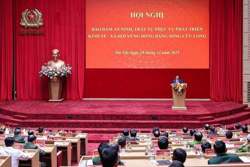 Kết hợp chặt chẽ giữa phát triển KT-XH với quốc phòng, an ninh ngay từ cơ sở
