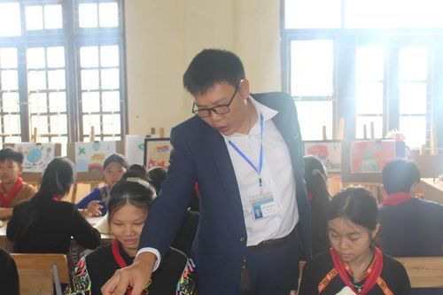 Giáo dục toàn diện học sinh nội trú thông qua các hoạt động ngoại khóa
