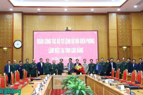Thế trận quốc phòng toàn dân, thế trận biên phòng toàn dân ngày càng được củng cố vững chắc trên biên giới Cao Bằng