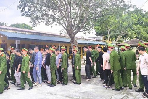Triệt phá đường dây lừa đảo xuyên quốc gia chiếm đoạt hơn 120 tỷ đồng của nhiều bị hại