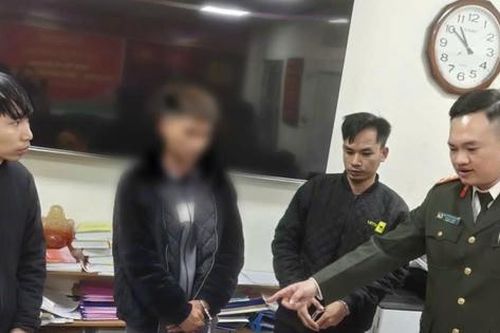 Tạm giữ hình sự 3 đối tượng mua bán, tàng trữ trái phép vũ khí quân dụng