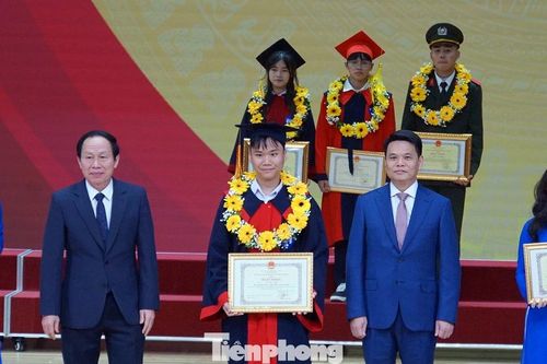 Hải Phòng biểu dương 225 học sinh và 25 vận động viên tiêu biểu
