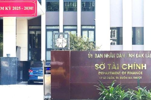 Chưa hết lùm xùm cán bộ xin nghỉ việc, điều chuyển, Giám đốc Sở Tài chính Đắk Lắk lại bị phê bình