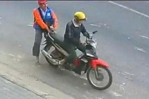 Cướp giật vé số giữa ban ngày, người đàn ông 71 tuổi bị bắt sau vài giờ