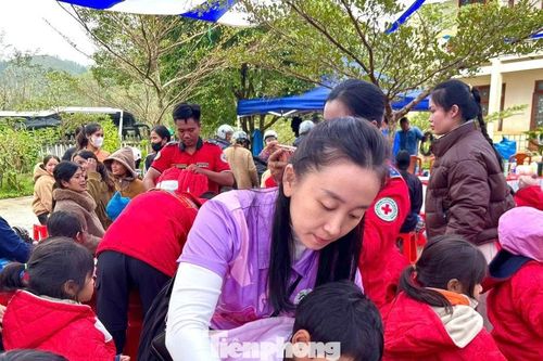 Đông ấm yêu thương đến với vùng cao Quảng Ngãi