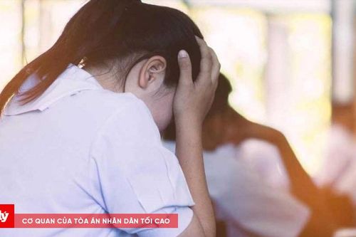 Nam giáo viên ở Hà Tĩnh bị tố có hành vi không chuẩn mực với nữ học sinh