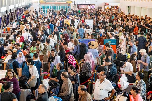 Bên trong sân bay Phú Quốc: Luôn ken đặc khách trước ngày 'đổi chủ' khai thác