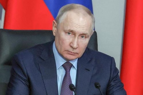 Nga cáo buộc Ukraine tấn công dinh thự của ông Putin, Kiev bác bỏ