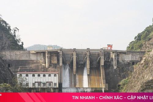 Mực nước hồ chứa thấp, nhà máy thủy điện ưu tiên vận hành giờ cao điểm