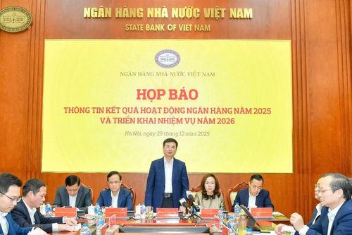Phó Thống đốc Ngân hàng Nhà nước: Tăng trưởng tín dụng đạt gần 18%