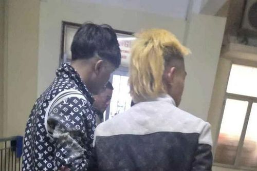 Hưng Yên: Làm rõ việc 2 thanh niên 'thông chốt' tông xe vào cảnh sát giao thông