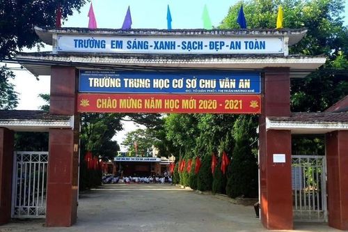Hà Tĩnh tạm đình chỉ công tác đối với thầy giáo bị tố sàm sỡ nữ sinh lớp 8