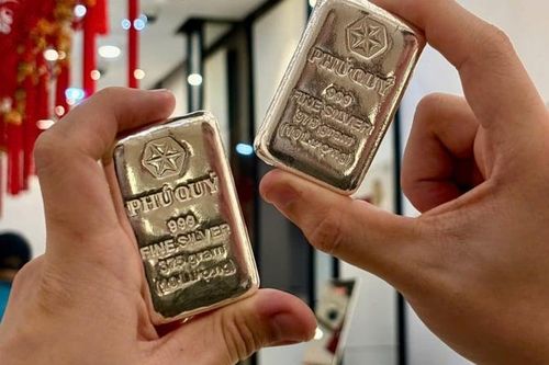 Giải mã cơn sốt bạc