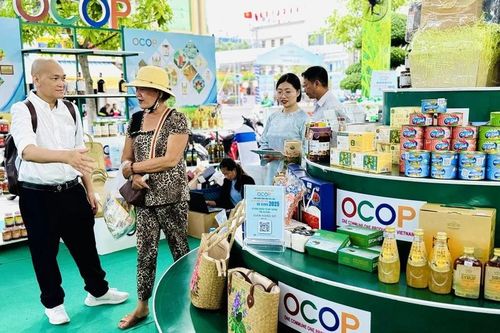 Số hóa bản sắc địa phương để không vô hình trên không gian số