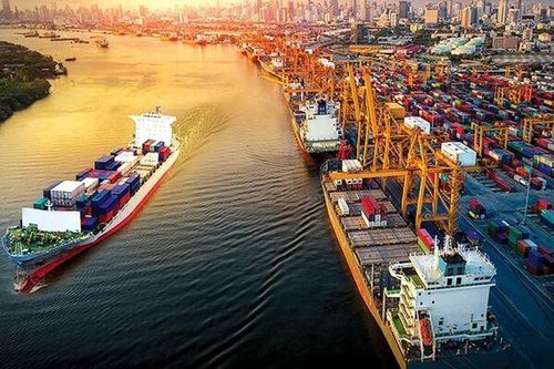 Sau mốc 8%, kinh tế Việt Nam cần cú hích nào để bứt phá hai con số?