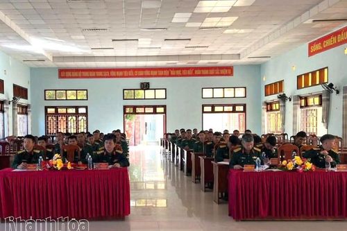 Trung đoàn Bộ binh 974 tổ chức tập huấn khung huấn luyện chiến sĩ mới năm 2026
