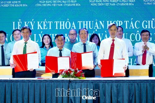 Ban Quản lý Khu kinh tế và Khu công nghiệp tỉnh Khánh Hòa ký kết hợp tác với 3 ngân hàng