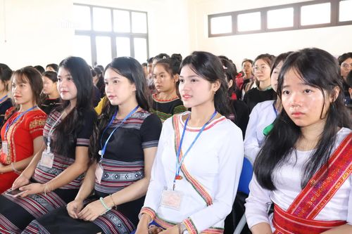 Phê duyệt Đề án Đào tạo nguồn nhân lực chất lượng cao người dân tộc thiểu số