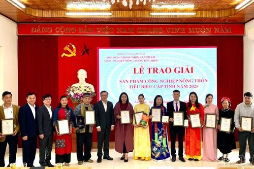 Lào Cai tôn vinh 15 sản phẩm công nghiệp nông thôn tiêu biểu năm 2025