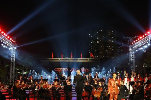 Dấu ấn 2025: Bước chuyển mình của chương trình chính luận VTV qua âm nhạc và cảm xúc