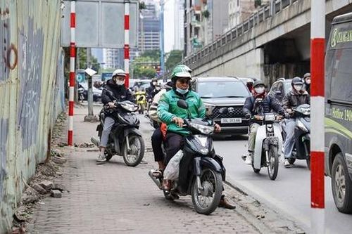Xây dựng văn hóa giao thông bắt đầu từ ý thức và trách nhiệm của người cầm lái