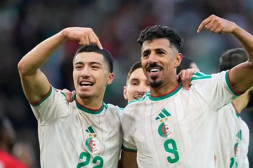 Algeria sớm giành vé vượt qua vòng bảng AFCON