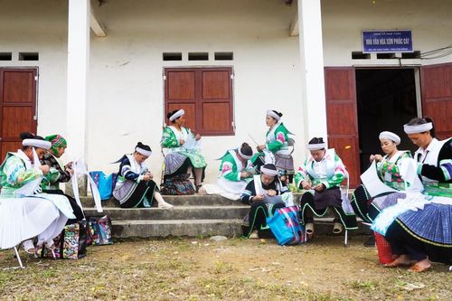 Nét đẹp truyền thống của người Mông tại Phjắc Cát