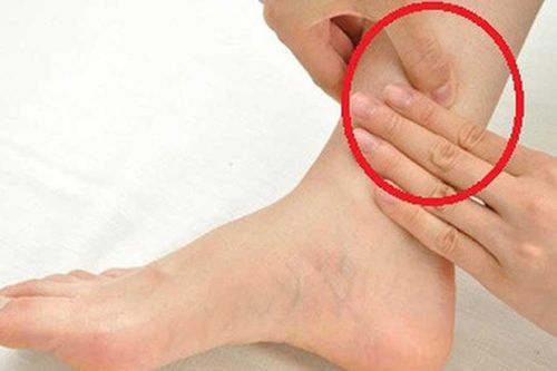 Phụ nữ ngoài 40, day huyệt này 10 phút mỗi ngày sẽ trẻ lâu, sống thọ