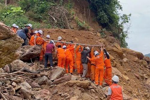 Xóa 'trắng điện, trắng sóng' ở miền Tây Nghệ An