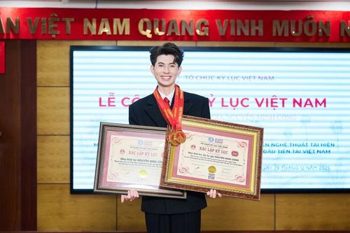 NTK Nguyễn Minh Công tạo nên kỳ tích chưa từng có với 2 lần nhận kỷ lục Việt Nam