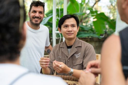 Những người 'bỏ phố' ra Phú Quốc mở bar, đón du khách