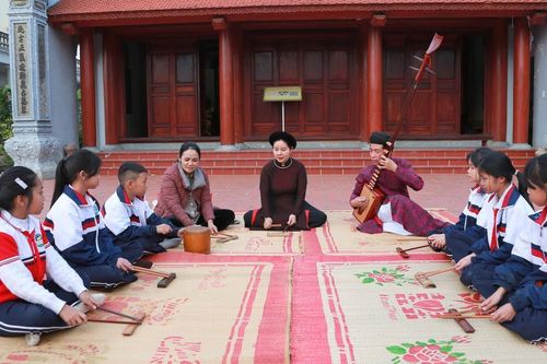 Ca trù Đông Môn: Mạch nguồn sâu lắng được trao truyền qua các thế hệ