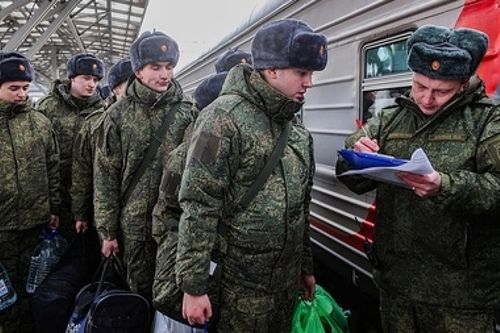 Nga tăng cường lực lượng với 135.000 tân binh, Tổng thống Putin ký luật mới về phản ứng với các phán quyết quốc tế
