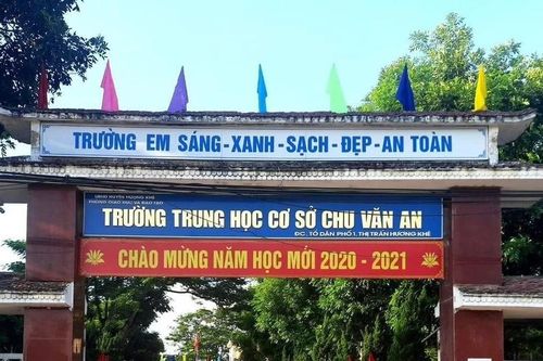 Tạm đình chỉ thầy giáo bị tố sàm sỡ nữ sinh lớp 8