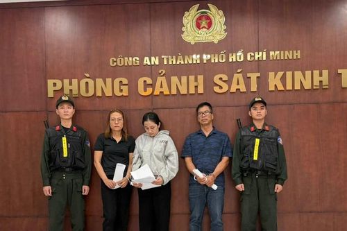 Triệt phá đường dây buôn lậu thực phẩm chức năng hơn 40 tỷ đồng