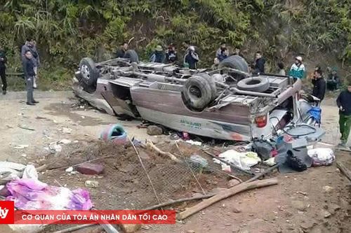 Cần hiểu đúng nghĩa cử cao đẹp sau vụ lật xe ở Phình Hồ, tỉnh Lào Cai