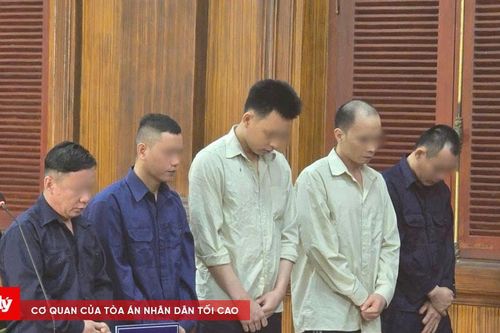 Tài xế cấu kết nhóm bạn lấy 3.436 túi xách hàng hiệu đem bán