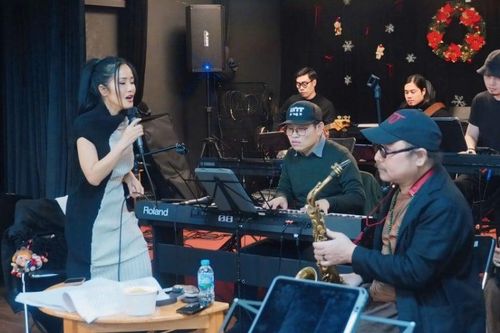 Đủ 3 lý do phải hủy, vì sao 'Về Đây Bốn Cánh Chim Trời' vẫn bán vé?