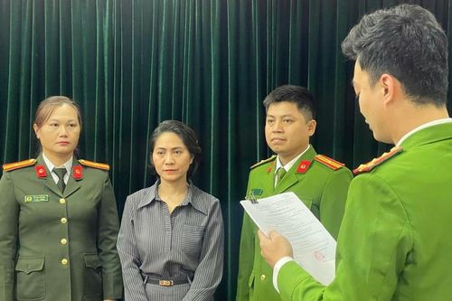 'Bùng' show diễn 'Về đây bốn cánh chim trời', Giám đốc Công ty Ngọc Việt bị khởi tố